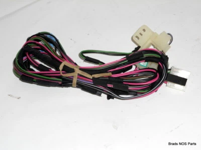 Nuevo de Lote Antiguo MoPar 1987-93 Jeep Wrangler Renegade LÁMPARA ANTINIEBLA CONJUNTO DE CABLEADO 56002784 Foto 1 de 4