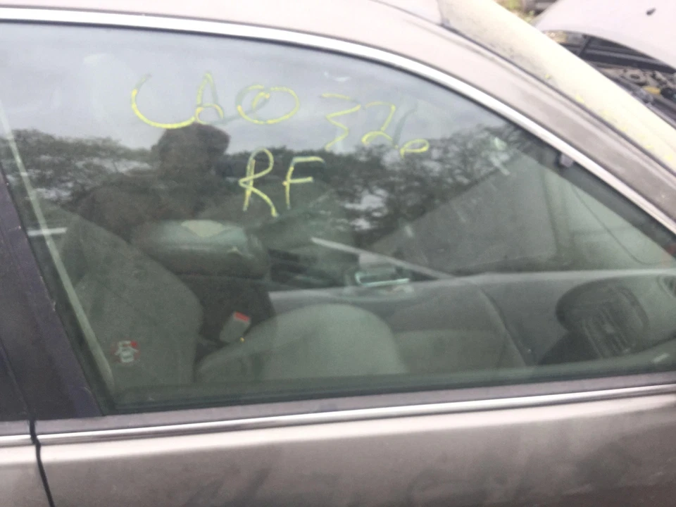 Front Door Glass/window INFINITI I30 Right 00 01 - Imagem 1 de 1