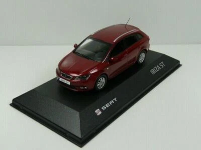 SEA31 Voiture 1/43 SEAT dealer models FISCHER : Ibiza ST break - Photo 1/2