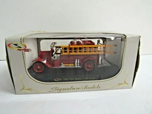 Signature Models #32313 1926 Ford Model T Detroit Fire Truck Diecast 1/32 NIB  - Picture 1 of 8