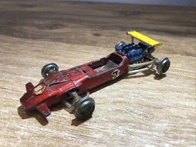 Dinky Toys No.225 1:32 scale Lotus F1 Racing Car Model Missing Tyres - Image 1 of 4