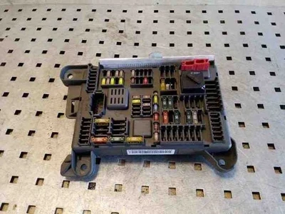Scatola fusibili BMW X6 E71, E72 6931687 3.0 Diesel 180kw 2011 26144016 - Immagine 1 di 4