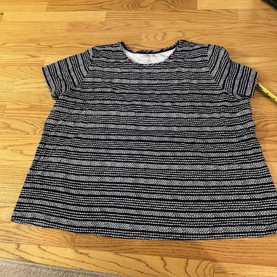 Croft & Barrow Classic Tee Shirt Plus Size 4X Black/White Design Short Sleeve - Image 1 of 4