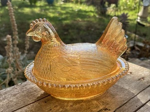 Rare 1970s Iridescent Marigold Indiana Glass Hen on Nest Lidded Candy Dish 7” - Picture 1 of 24