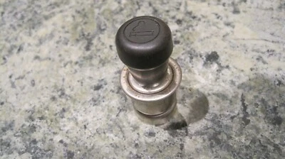 Subaru Legacy 1997 Cigarette Lighter OEM Foto 1 de 4