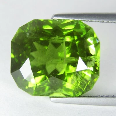 Piedra preciosa fabulosa peridoto natural de 13,40 quilates 14,5 x 12,5 x 9,5 mm con forma de cojín Ref-VDO Foto 1 de 4
