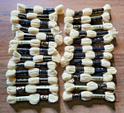 Lote 25 madejas de lana tapiz DMC 7905 AMARILLO 8,7 yardas 8 m Laine Colbert ¡Más disponibles! Foto 1 de 4