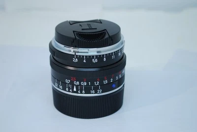 PRICE DOWN “MINT,UNUSED"Carl ZEISS C Biogon T * 35mm f2.8 ZM  for Leica M BLACK - Image 1 of 4