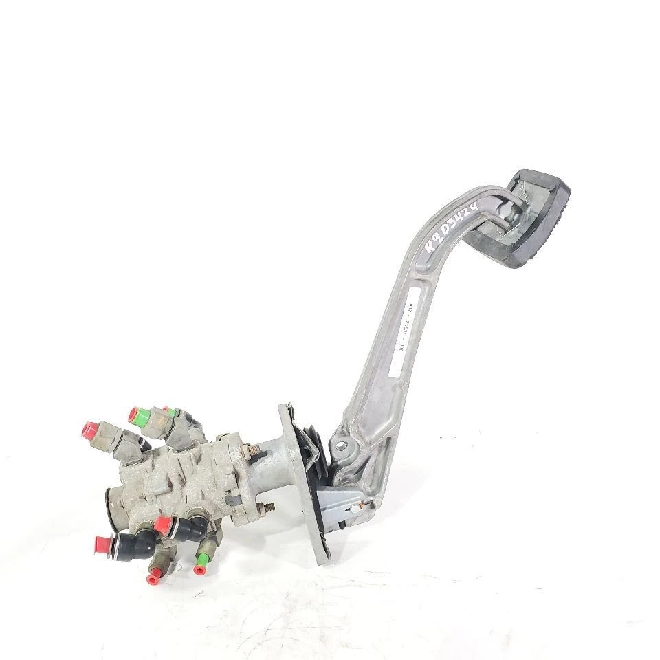 Freightliner Cascadia 125 2016 chasis OEM válvula de pedal de freno de aire a12-25657-000 Foto 1 de 4