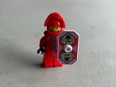 Минифигурка Сантиса со щитом LEGO Castle Knights Kingdom II б/у - Изображение 1 из 3