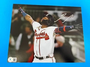 Foto 8x10 firmada por Ronald Acuña Jr. Braves MLB Beckett BAS autenticada - Imagen 1 de 3