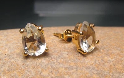 Pendientes de plata de ley y oro de 18 quilates 9x6mm CORTE AMATISTA VERDE. Foto 1 de 4