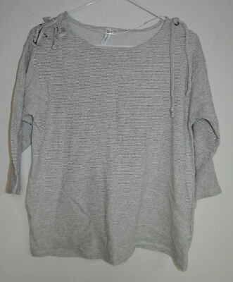 Top de rayas grises con cable y calibre para dama con hombros atados manga pequeña 3/4 Foto 1 de 4