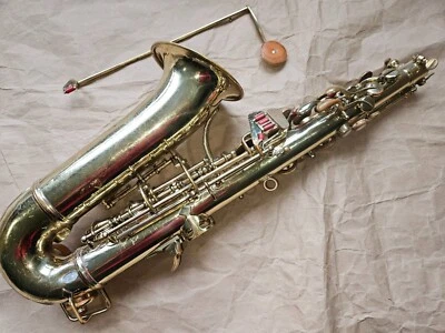 Saxofón alto Getzen Elkhorn WI (solo cuerpo). Estados Unidos. Para piezas. Foto 1 de 4