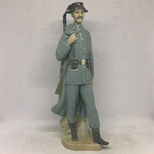 Vintage Lladro Porcelain Figure #4889 “Civil Guard” In Original Packaging Spain - Picture 1 of 9