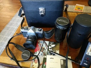 Asahi Pentax Spotmatic SP, paquete de lentes Takumar, flash Braun, funda de piel - Imagen 1 de 12