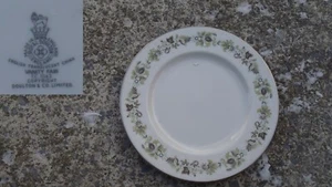 Royal Doulton Vanity Fair 2 Bread and Butter Plates - Foto 1 di 1