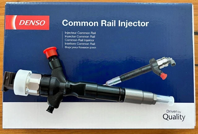 DIESEL FUEL INJECTOR SET  TOYOTA LANDCRUISER V8 200 SERIES 1VD-FTV.NEW - Image 1 of 1