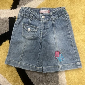 Levi’s Niño Niña Talla 2T Azul Denim Shorts Usado en Excelente Condición Envío Gratis - Imagen 1 de 13
