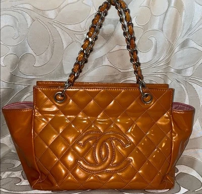Bolso de Mano CHANEL Acolchado Naranja Foto 1 de 4