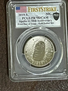 2019-S APOLLO 11 HALF DOLLAR PR70 DCAM FIRST STRIKE MOON LANDING - Picture 1 of 2
