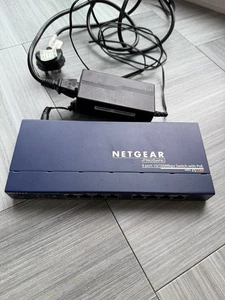 Przełącznik Netgear ProSafe FS108P PoE niebieski 8 portów 10/100 Mbps z zasilaczem sieciowym - Zdjęcie 1 z 7
