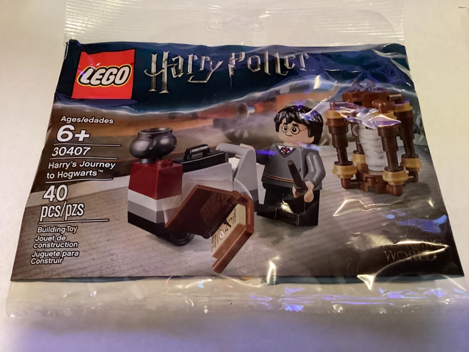 LEGO Harry Potter: Harry's Journey to Hogwarts (30407) - Image 1 of 2