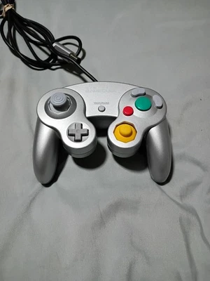 Контроллер Nintendo GameCube серый платиновый серебристый от оригинального производителя оригинальный подлинный DOL-003 - Изображение 1 из 4