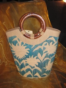 Fairtrade, umweltfreundlich produzierte Handtasche / Sommertasche mit Holzgriffen NEU - Bild 1 von 2