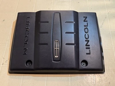 Capa de motor Lincoln Navigator 2007-2014 fabricante de equipamento original 5.4L 7L74-6A949-AD - Imagem 1 de 4