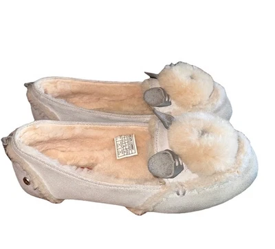 Zapatillas mocasín grises para mujer UGG Hailey edición limitada Bunny talla 7 gamuza Foto 1 de 4