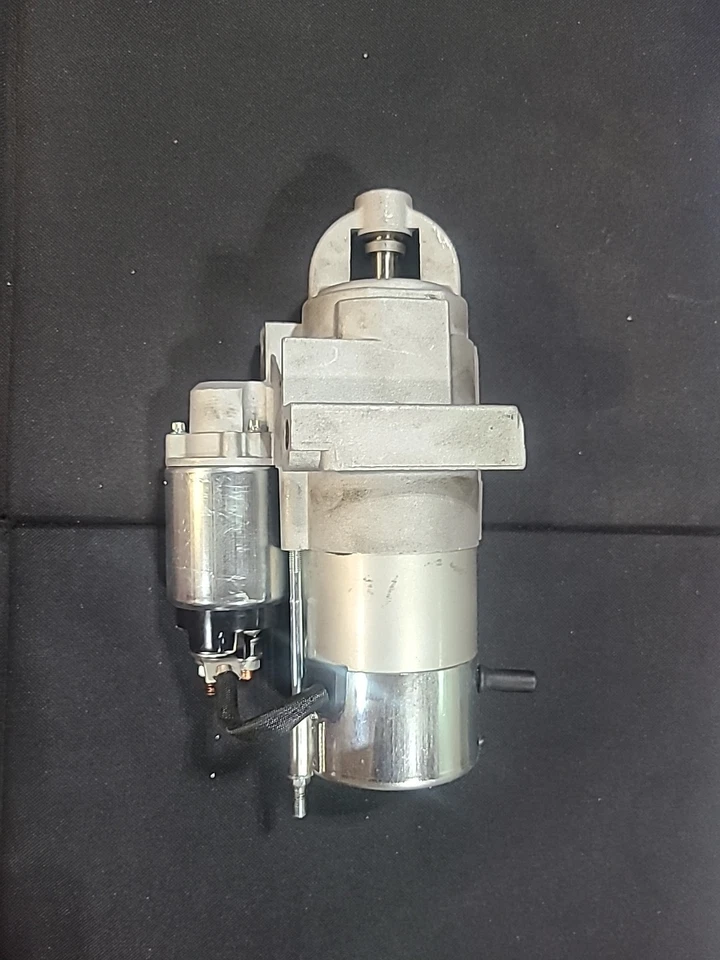 Arranque para Chevrolet Avalanche Suburban 1500 Silverado 1500 Tahoe 03-08 Foto 1 de 2