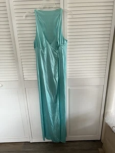 Vintage Vanity Fair Women’s Aqua Blue Sz S Nylon Long Nightgown Sleeveless - Picture 1 of 17