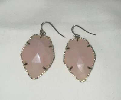 Pendientes colgantes Kendra Scott de cuarzo rosa, tono dorado Corley Foto 1 de 4