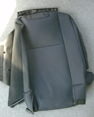 Capa de pano traseira direita Dodge Journey Mopar 1RU95XDVAA - Imagem 1 de 3