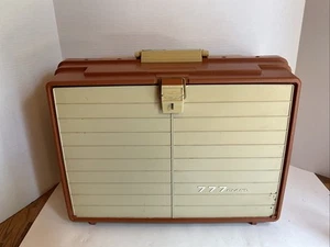 Vintage Plano 777 großer Angelkoffer mit 6 Schubladen - Bild 1 von 16