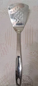 ONEIDA ACERO INOXIDABLE 19 Agujeros ESPÁTULA GIRADOR SERVIDOR ALETA 13" con Mango de Agujero  - Imagen 1 de 2