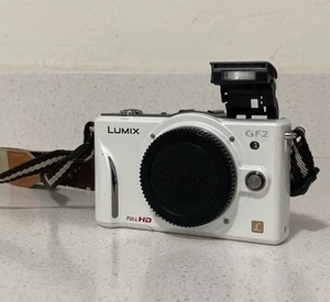 Panasonic LUMIX GF2 digital mirrorless camera body color white pre-owned - Picture 1 of 22