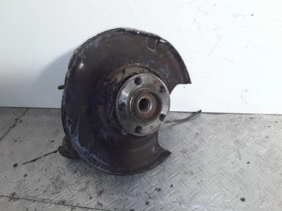 VOLVO XC90 I Rear Left Wheel Hub Spindle 31262449 2.5 Petrol 154kw 2005 22666132 - Imagem 1 de 4