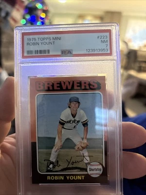 1975 Topps MINI #223 Robin Yount ROOKIE RC PSA 7 (OC) Graded Baseball Card MLB - Image 1 of 2