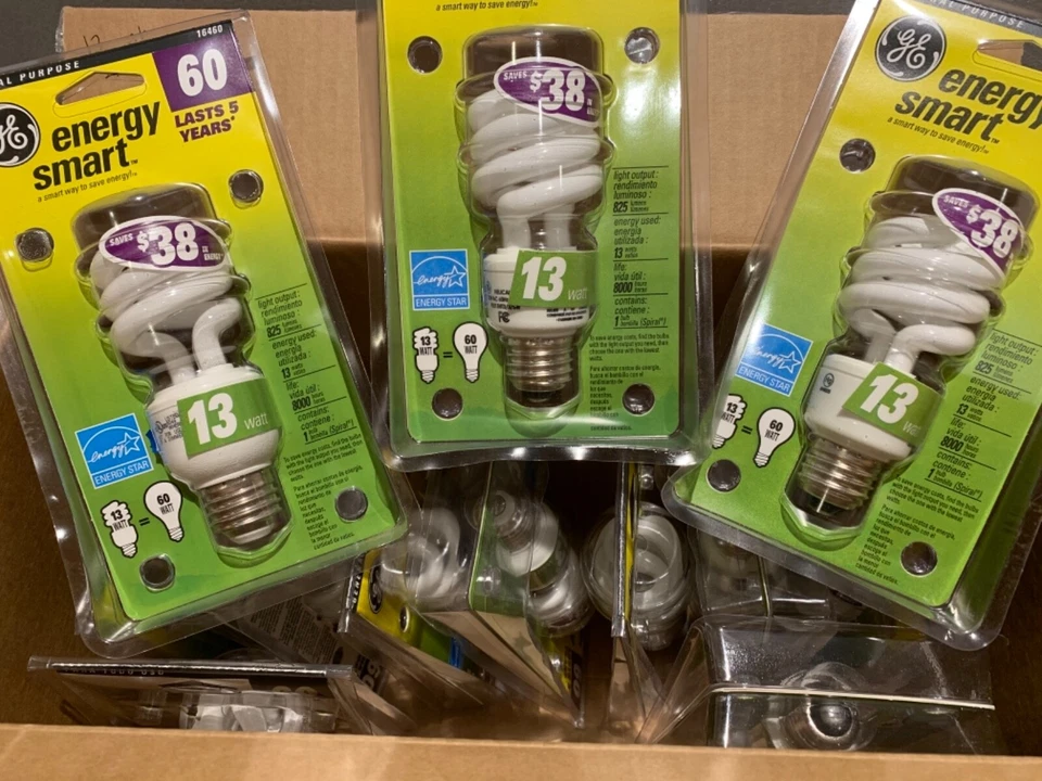 12 NEW GE Energy Smart 60 Watt (Uses Only 13 Watts) Fluorescent Light Bulbs SAVE - Image 1 of 3