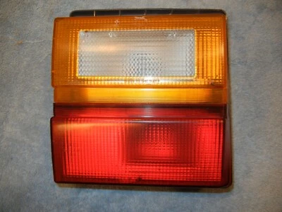 Conjunto de luz trasera interior izquierda AUDI 5000/100 1984-1991 sedán 443945225A Y Foto 1 de 4