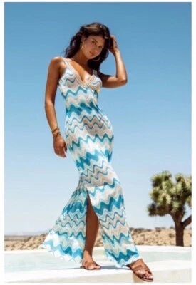 NUEVO CON ETIQUETAS $188 Talla XS Luli Fama Sky Waves Maxi Vestido Cubierta de Natación Revolve Pasarela Foto 1 de 4