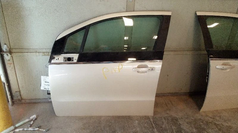 White Driver Left Front Door from 2012 Chevy VOLT 6441911 Foto 1 de 4