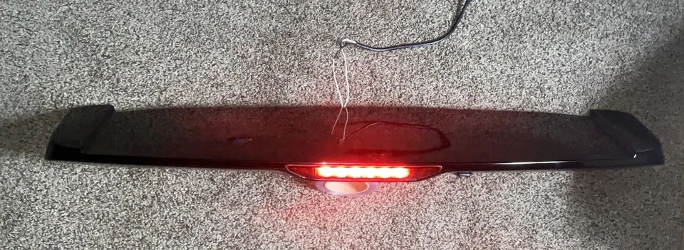 Jeep Compass 2011-2017 alerón tercera luz de freno parada puerta trasera negro OEM Foto 1 de 3