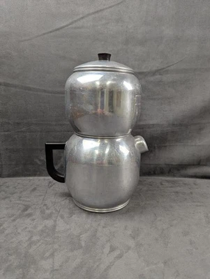 Cafetera de goteo West Bend Kwik de colección 18 tazas de aluminio EE. UU. olla de mediados de siglo Foto 1 de 4