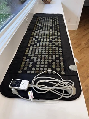 UTK 70'' x 24'' Full Body Quantum Wave Far Infrared Heating pad, - Image 1 of 4