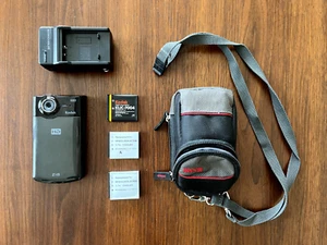 Kodak Zi8 Pocket Video Camera Black - NEARLY NEW - W/ BONUS! BONUS! BONUS! - Picture 1 of 4