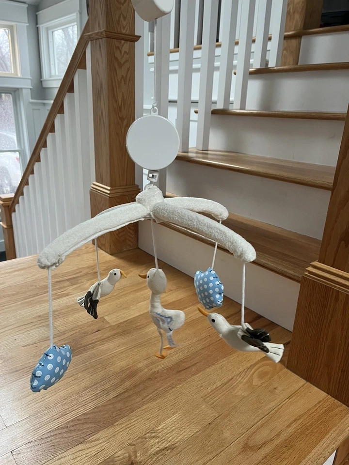 Móvil bebé Pottery Barn Kids - colección cigüeña vintage  Foto 1 de 1