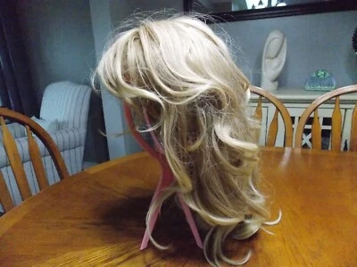 Peruca fantasia cabelo blush sépia cor pecã torrada - Imagem 1 de 4